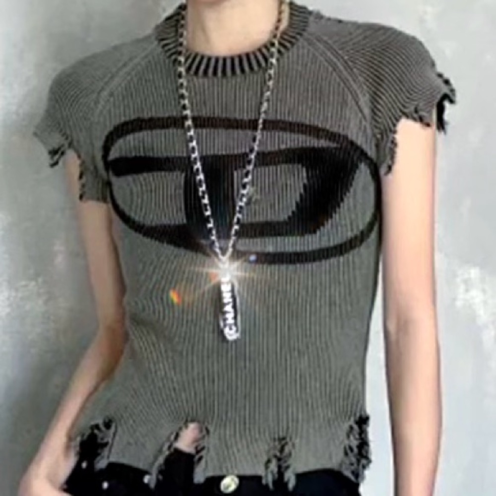 Authentic DIESEL Distressed Sweater. Small - Picture 5 of 16
